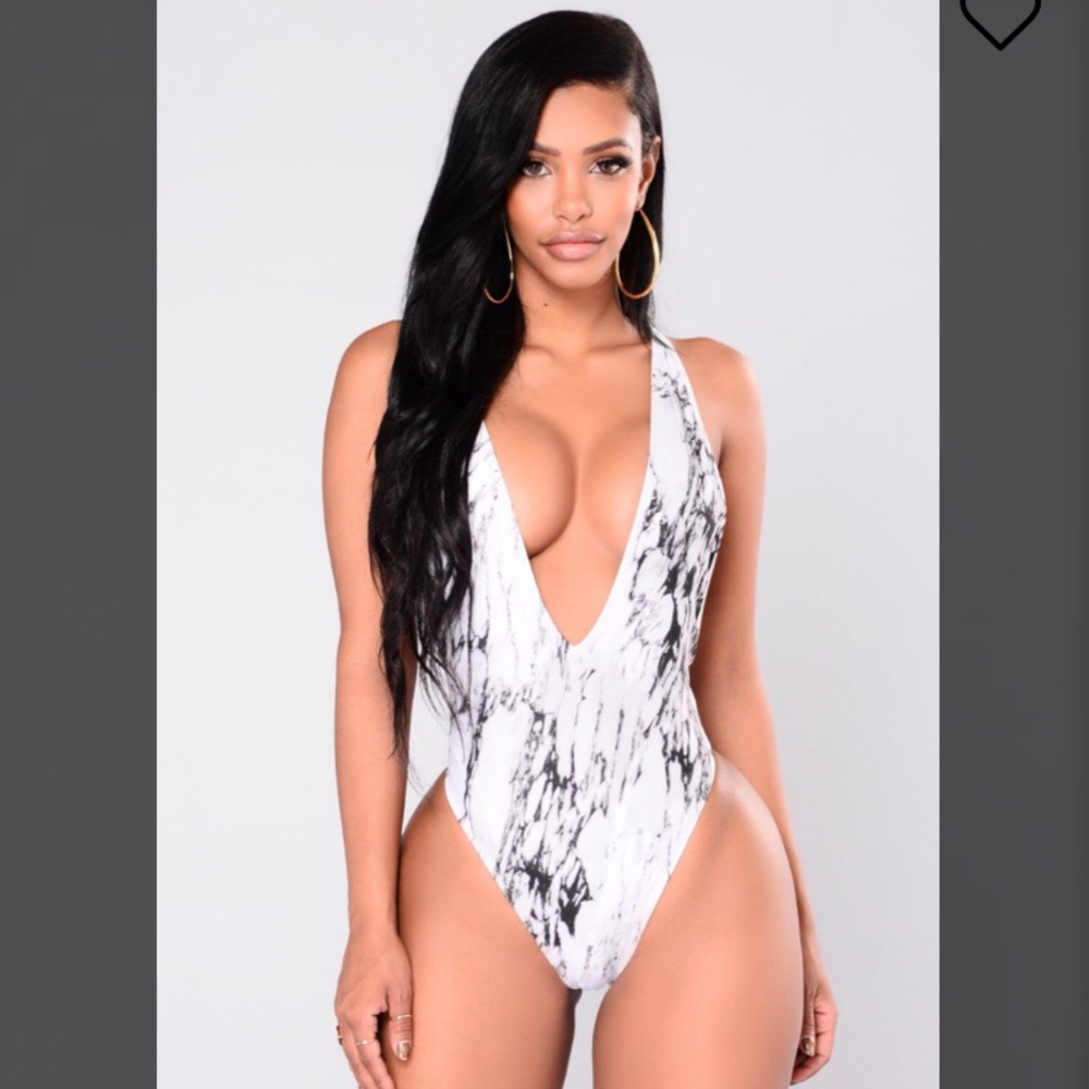 🚫SOLD Ⓜ️ercari Fashion Nova Marbleous Monokini L